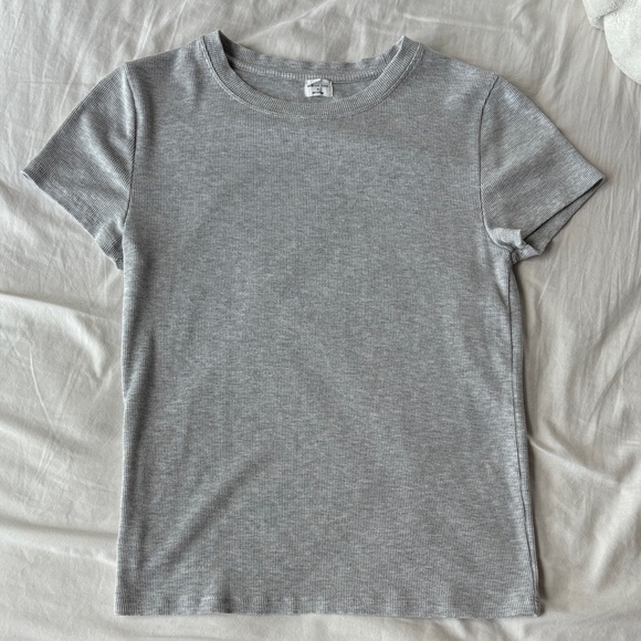 Aritzia Wilfred Free Tee - Picture 1 of 2